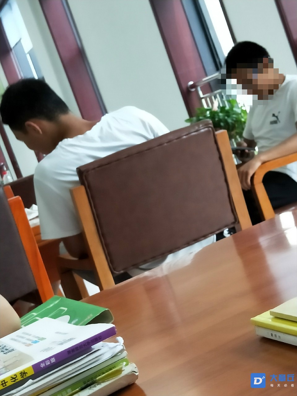 141855fu9gbndvg9nklnl5_meitu_2.jpg