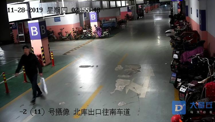e580166f14694208a3bb88994285e7bc_meitu_3.jpg