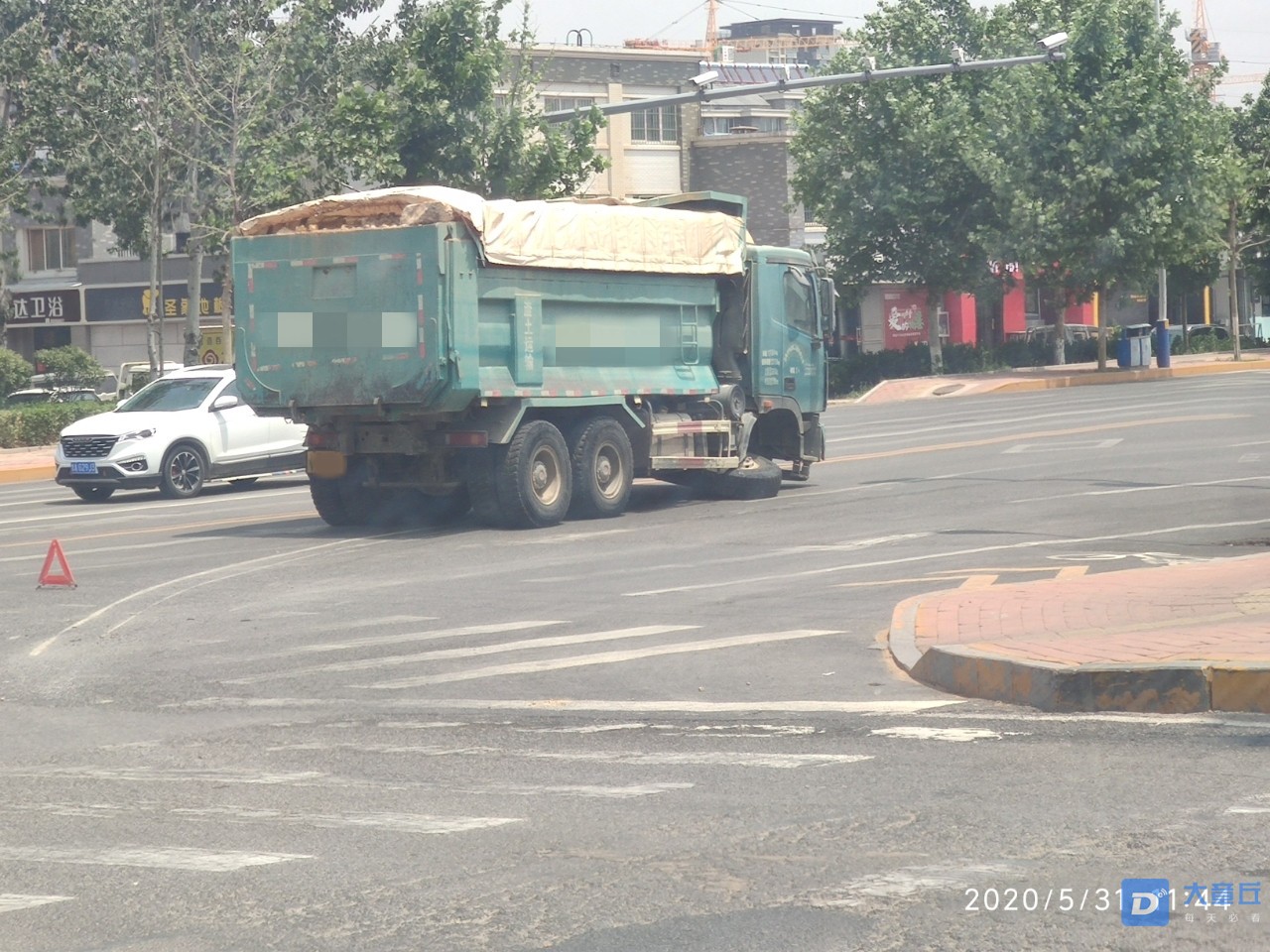 125116hkakos5x6n3ln653_副本.jpg
