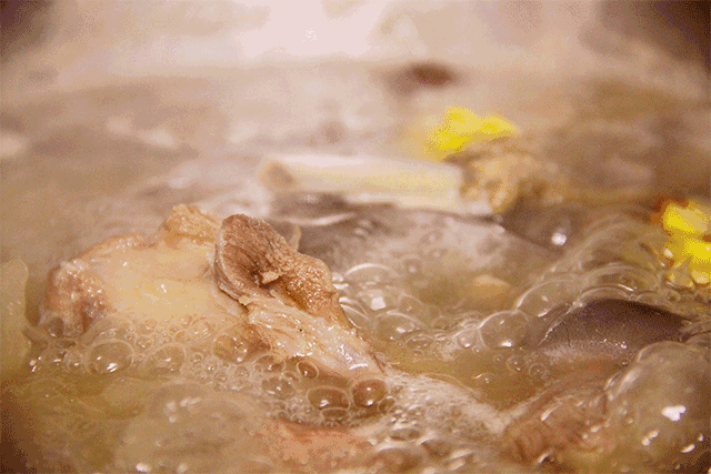 140753cameqkwxzx9t9kzh.gif