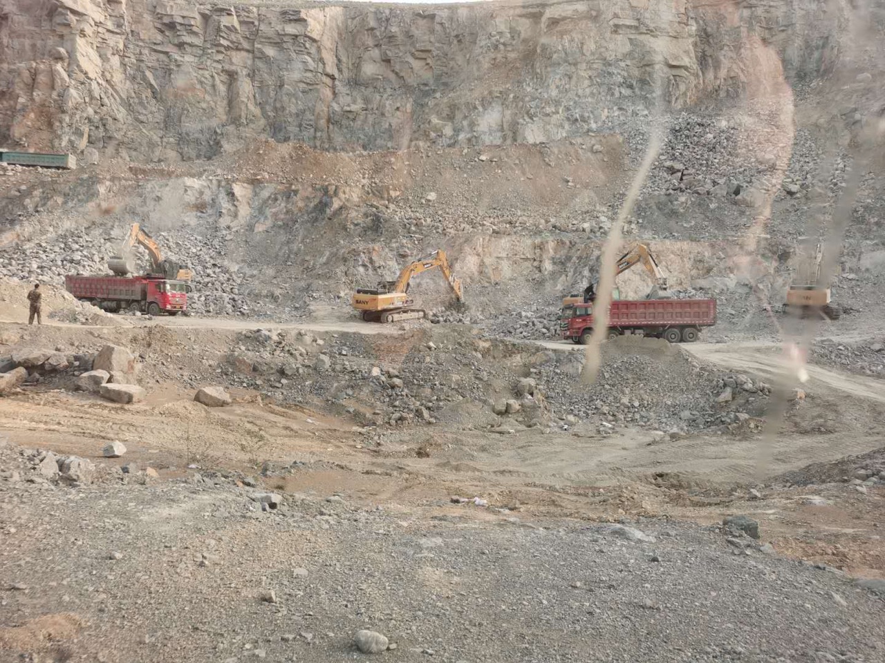 front1_Fir-E50Av4DgzceyG7nSOKmMA89x.jpg