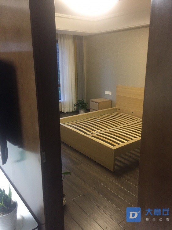 front1_FkVukRxYkEnRV2NYVO8M8Fm22teG.jpg
