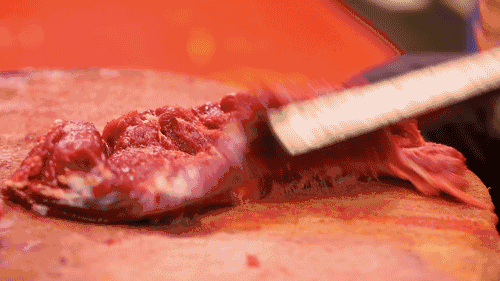 145718a4r1v3y8395czh5a.gif