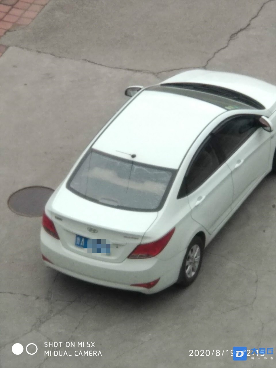 122108eqmb152vemx2ddkq_meitu_1.jpg