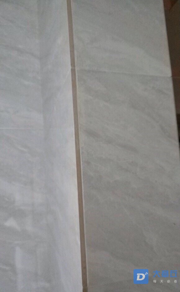 front1_0_FvKcf94cV1Zo9HtklfNhaB1kWryF.jpg