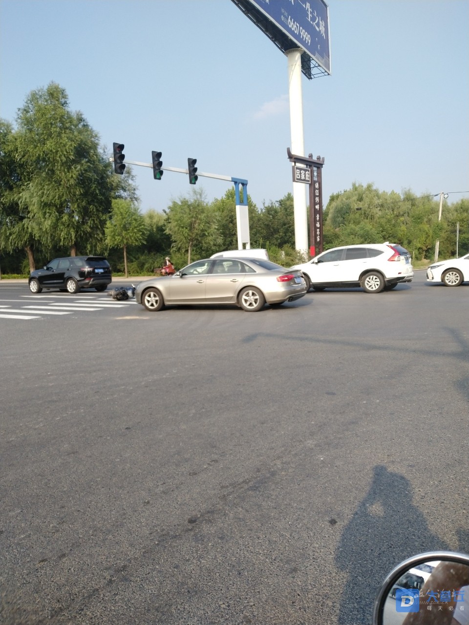 front2_0_Flzg6SM1C6X33cfV86prEtVxJlYU.jpg