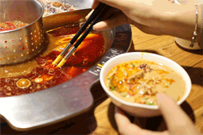 151044wirdxxccbtbbyziu.gif