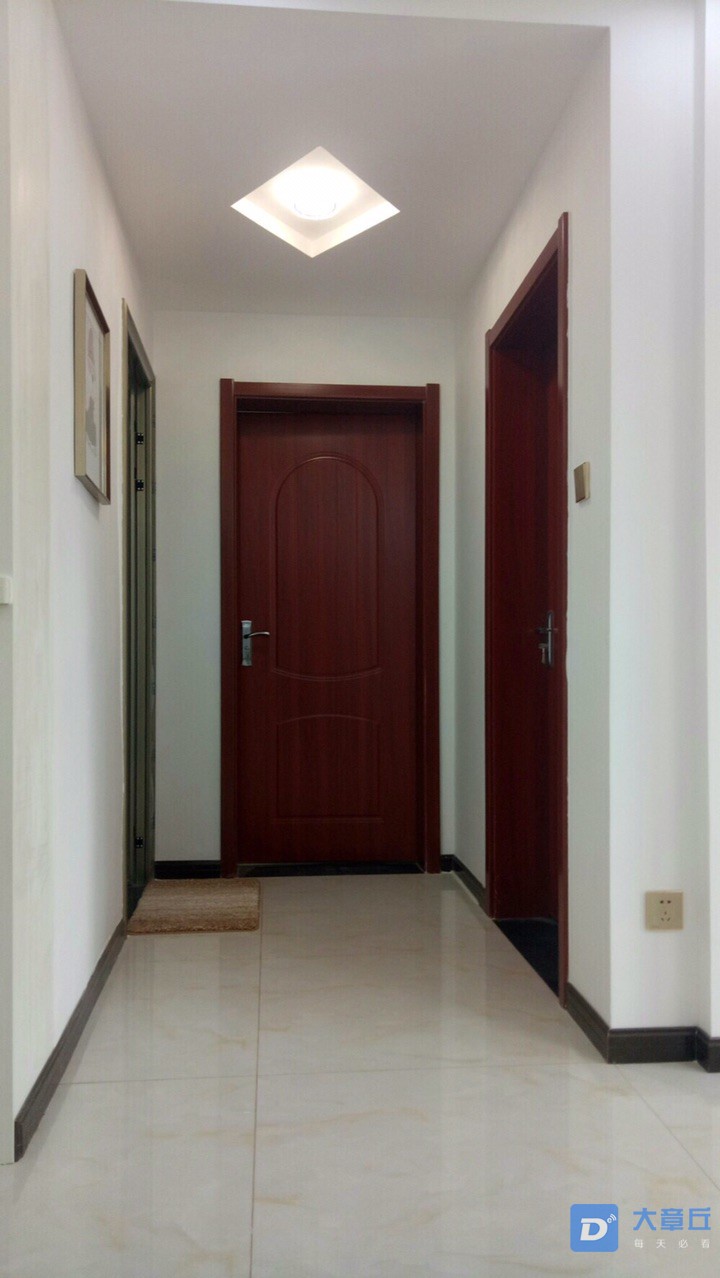 front1_0_FlPBfuCNXIJmy83Kx7vRl1j0OXfs.jpg