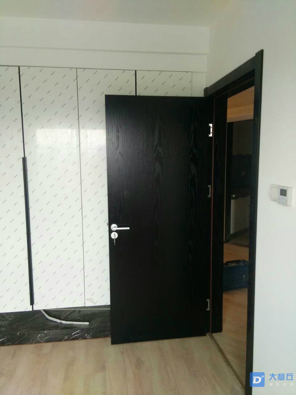 front1_0_FsmjoXQox5H40IllxuGgF6-UxSuL.1602294508.jpg
