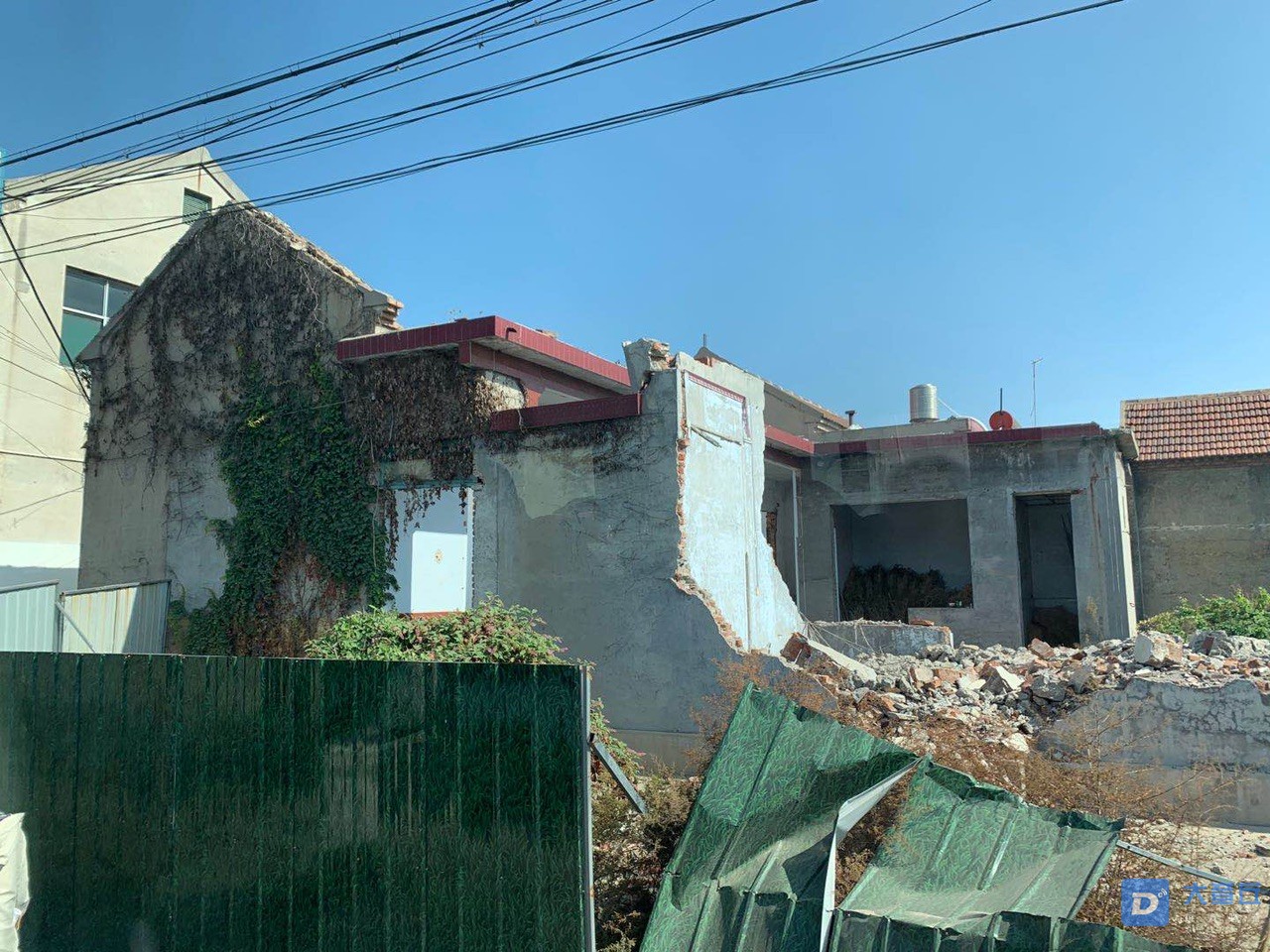front1_0_FjA0IMF8sQyhaEid6V8Punvc1uio.1602906841.jpg