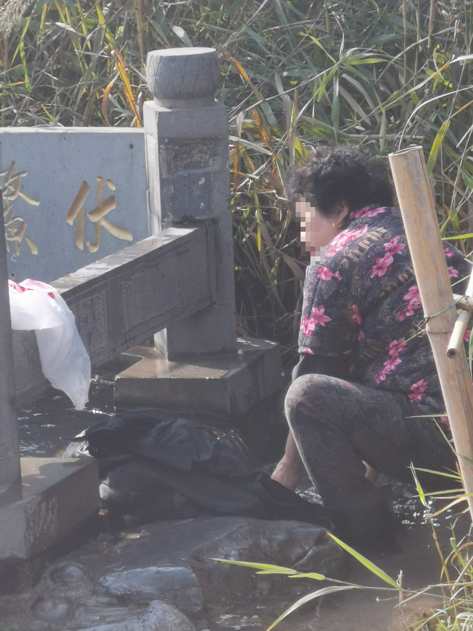 120500kr27vi7cbhs9rtwd_meitu_1.jpg