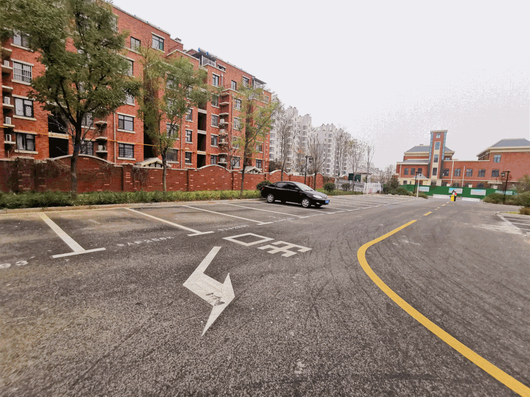 121847h04w00yycf0czo22.gif