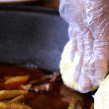114156eym9oi9t4i5mnqyh.gif
