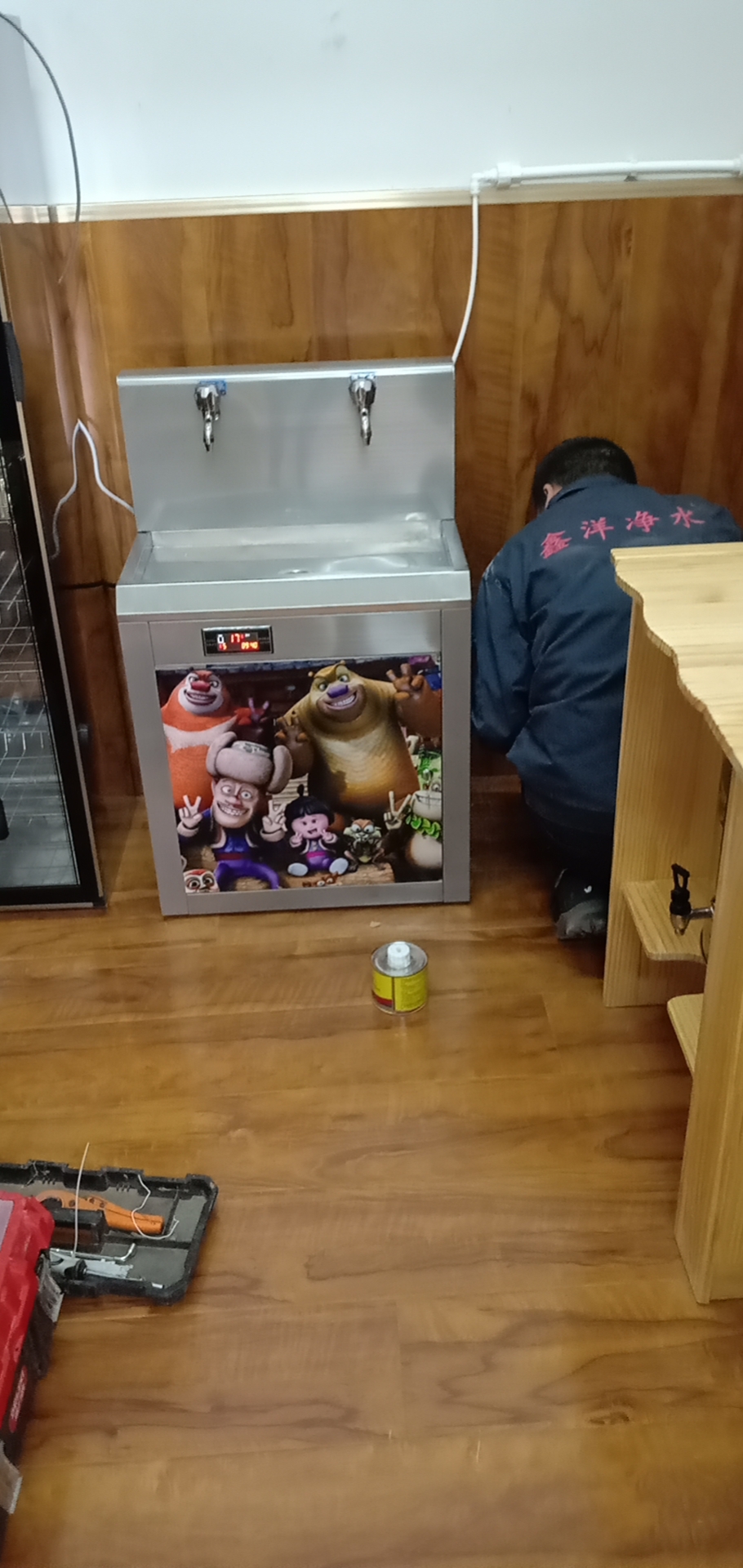幼儿园专用开水器.jpg