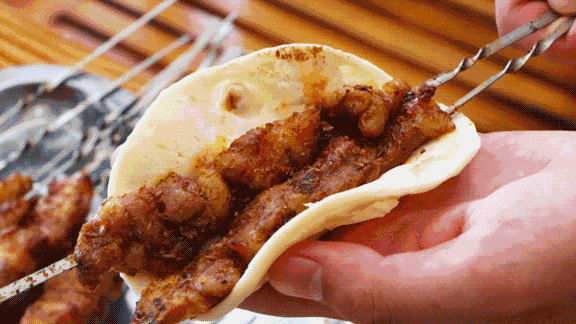 105902p2z4w4ro7r4yfgwh.gif