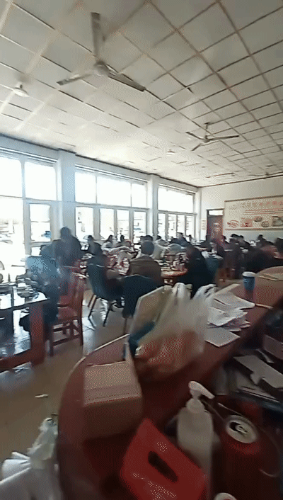 140543l99ddtmplyndylll.gif