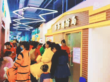 155232wu4lt1hfwq4i5xq7.gif