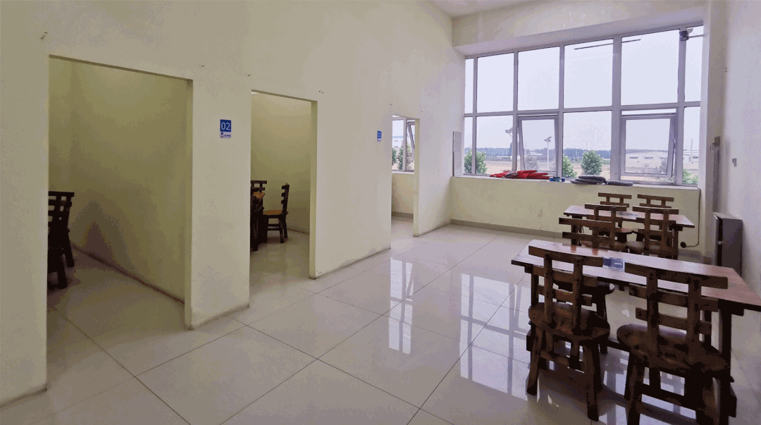 132438j7zydn88juk5fff2.gif