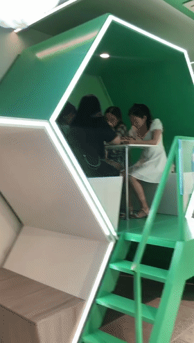 142602vn57avv8c55agpy2.gif