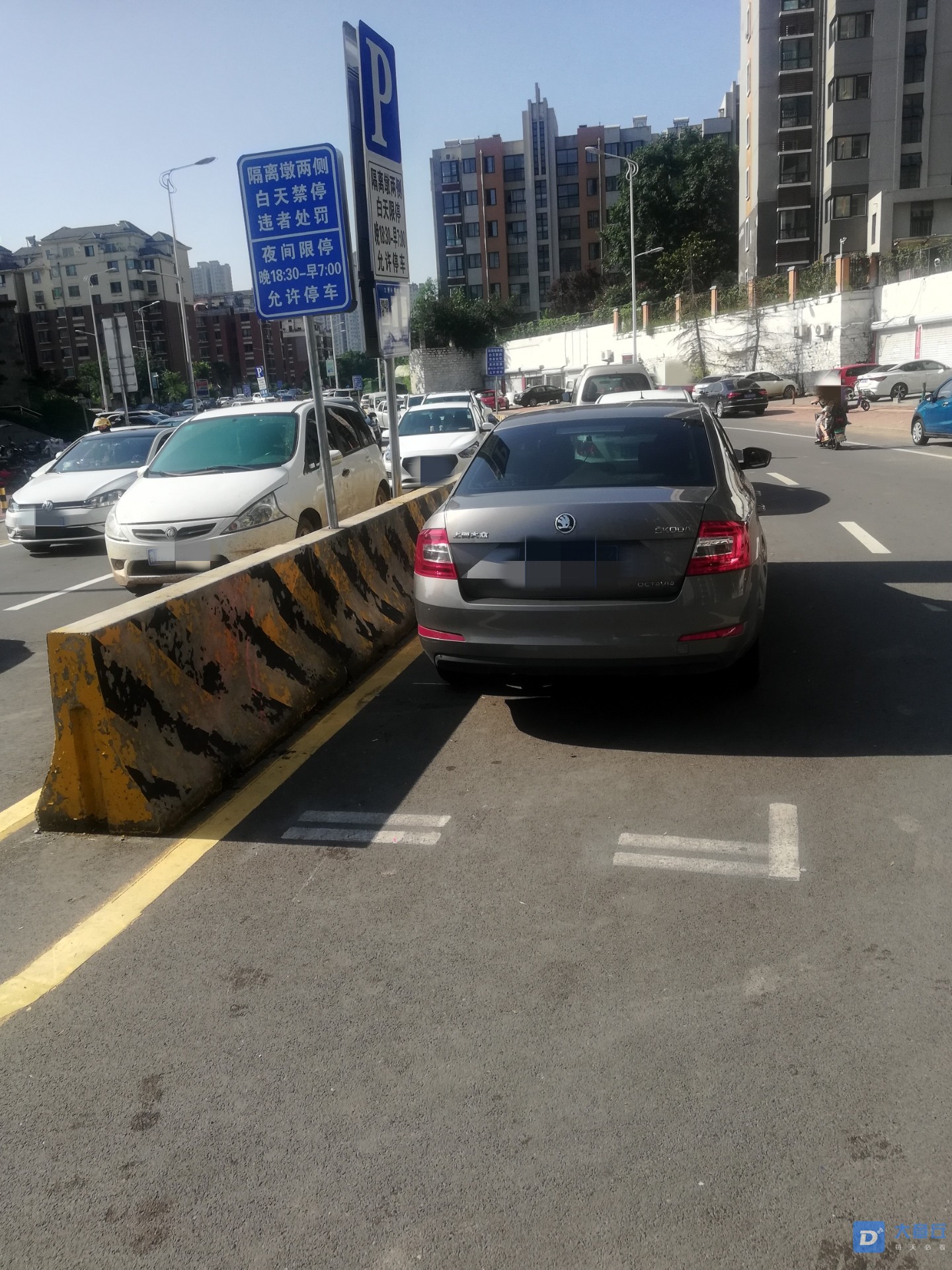 084946fe00ovzd88c0oi3e_副本.jpg