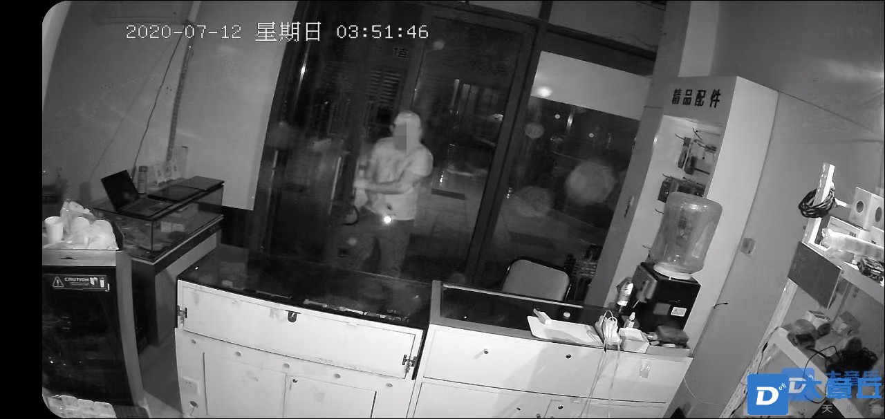 002045z7m7dctikeegydsz_副本.jpg