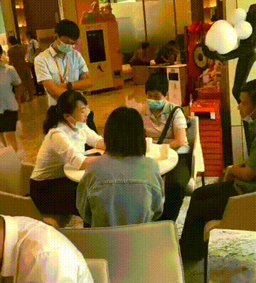 083453qy42dy9vddkqqjvq.gif