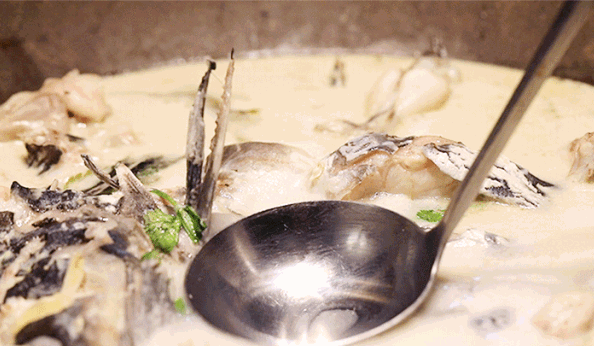 142713vkdlee9009929x8e.gif