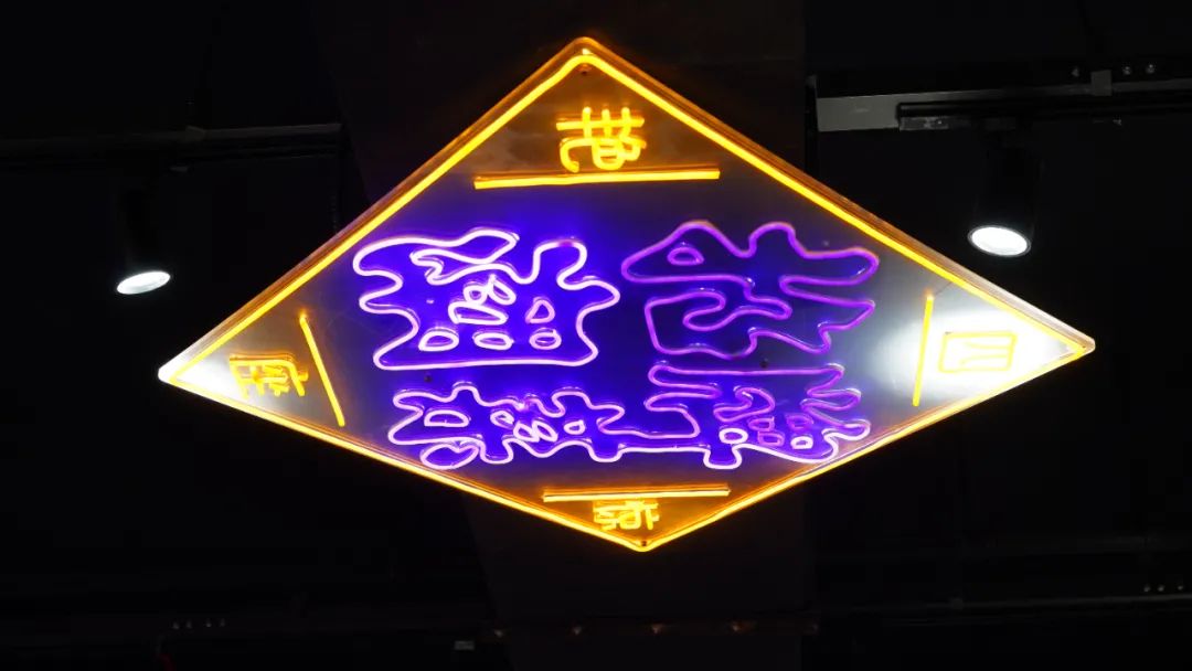 133907a7nf5zi7455fjo1r.jpeg