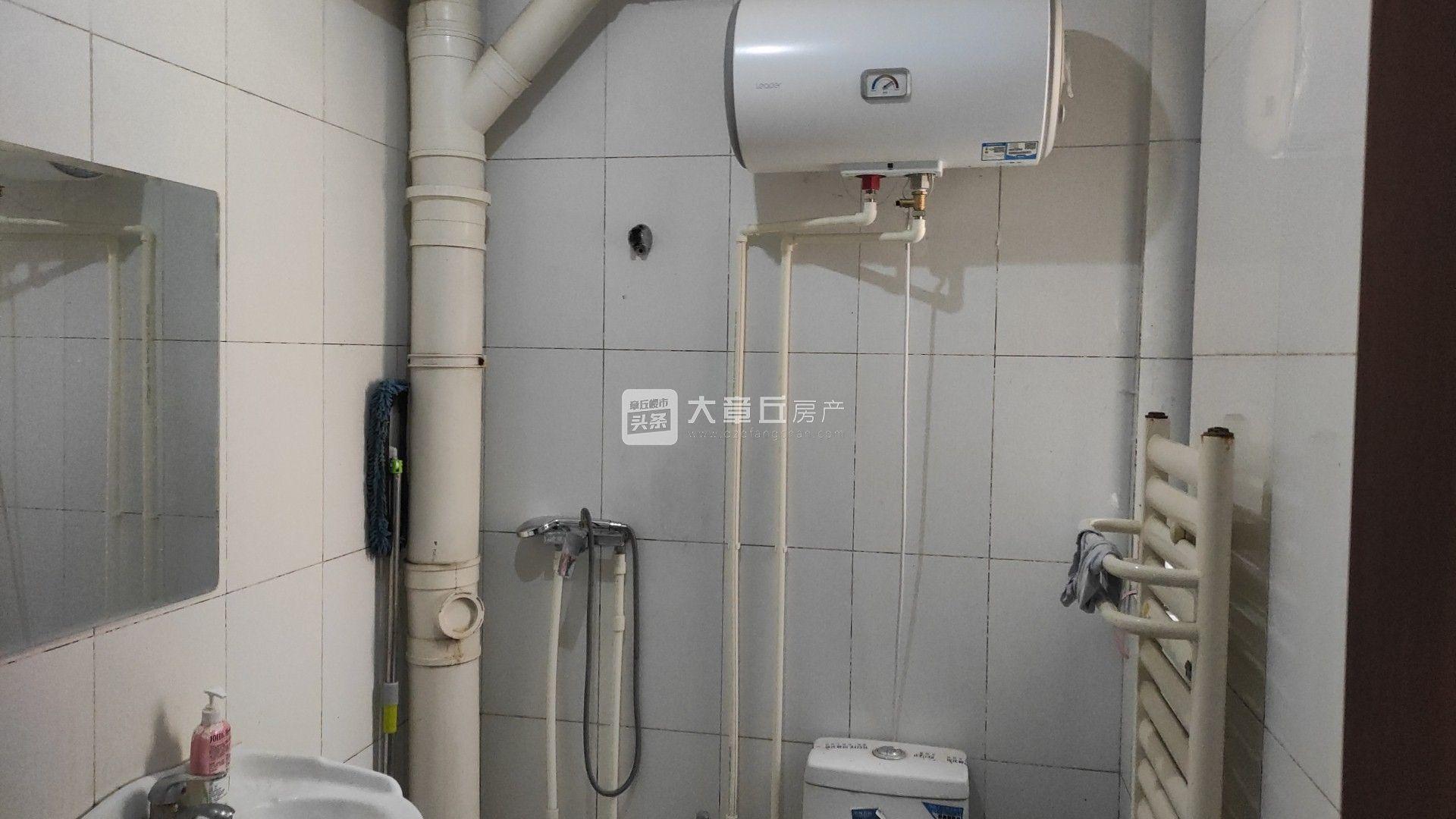 094942czqi319l1i21r6x6.jpg