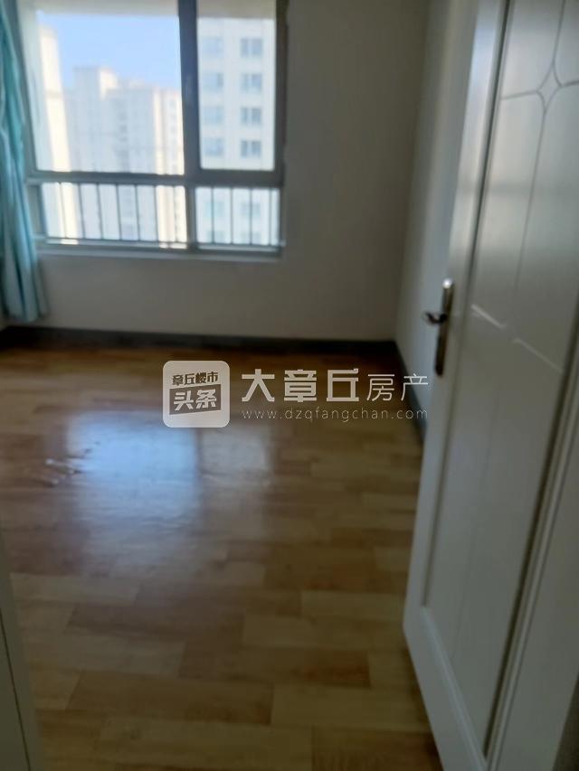 095246ewumnqrh3y0rcyys.jpg