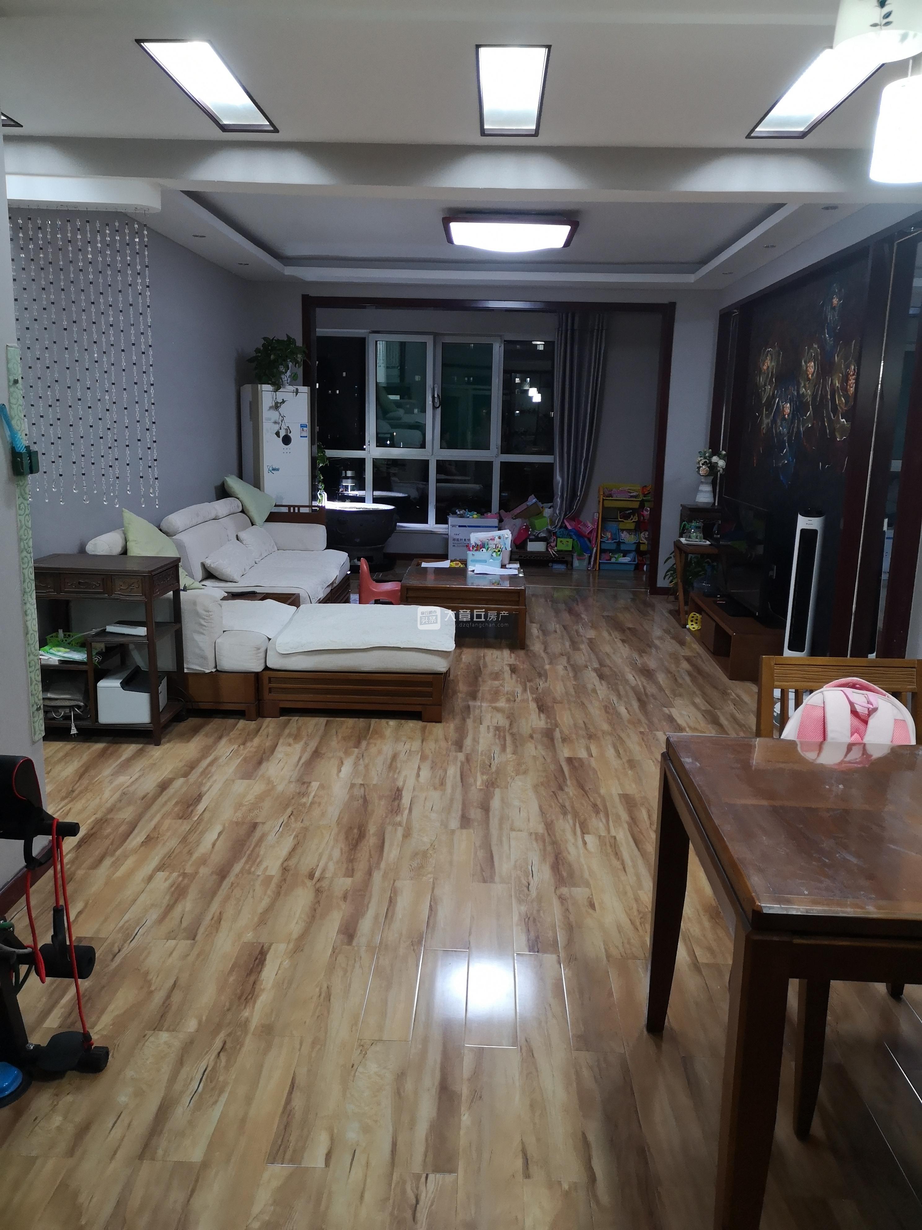 092842ejrjyprxz6kljjex.jpg