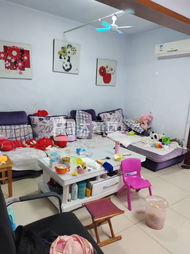 162604g0lt1182lu0bs18b.jpg