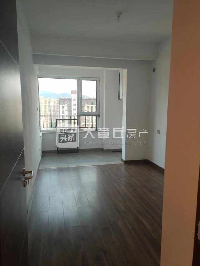 094048xmvi49bkhpbpyefj.jpg