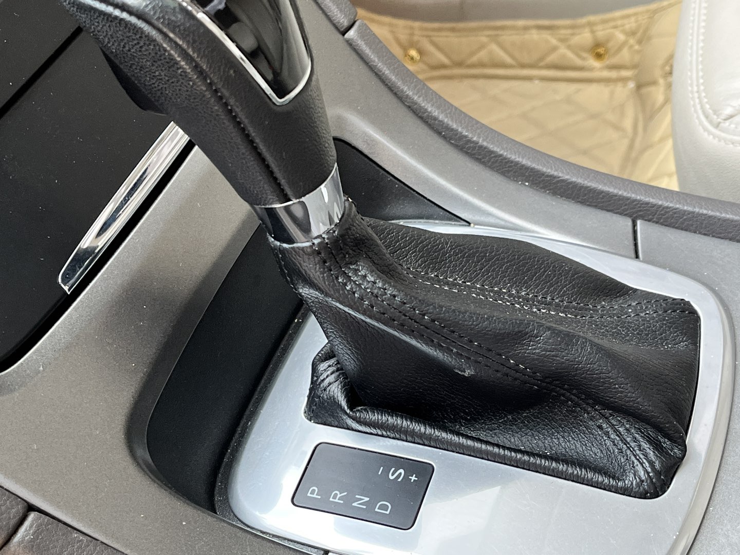 20230201200150front1_0_88461_Fk2LaRkSxQxErTPGJmteFPAHwHb5.jpg