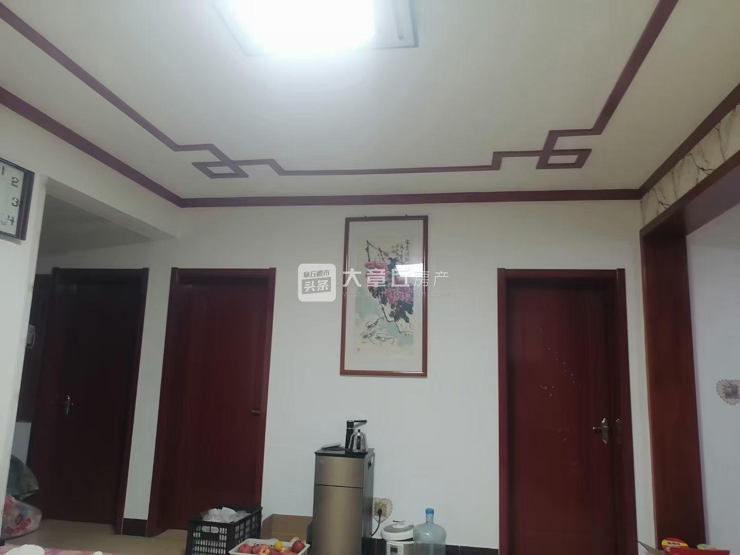 095611j55n5oo569cz5jno.jpg