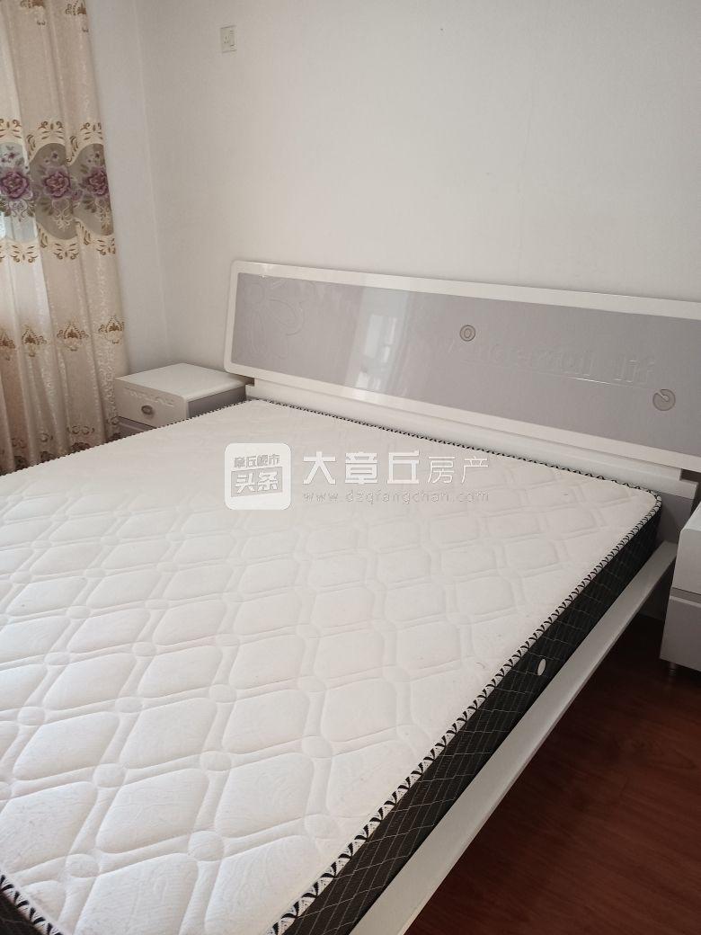 090724oeirrj8zr68eri8e.jpg