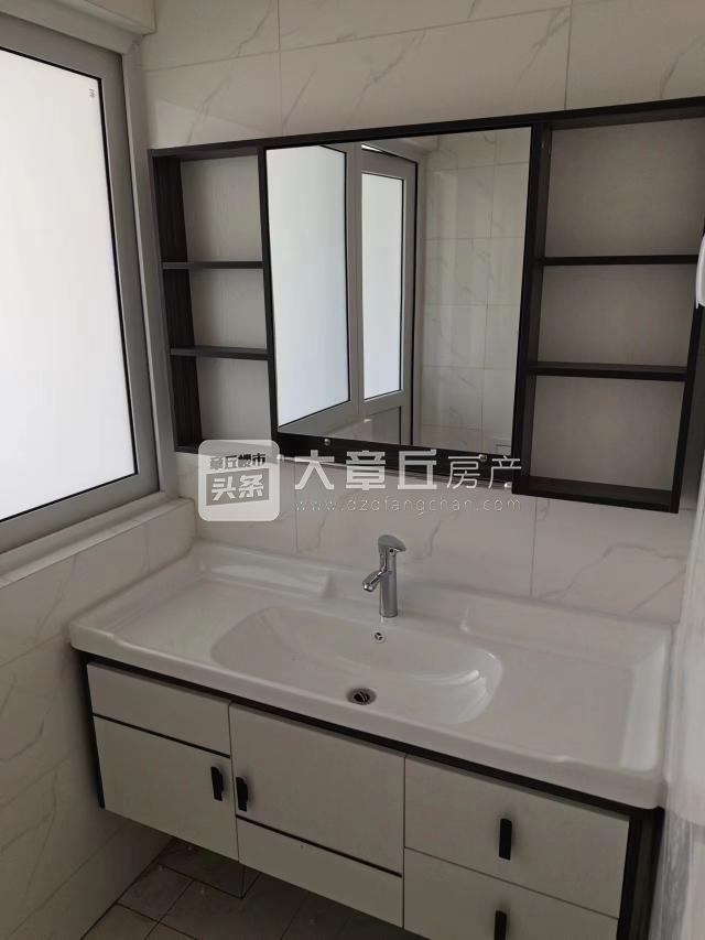 093715xyx9j2pxjqcmytjm.jpg