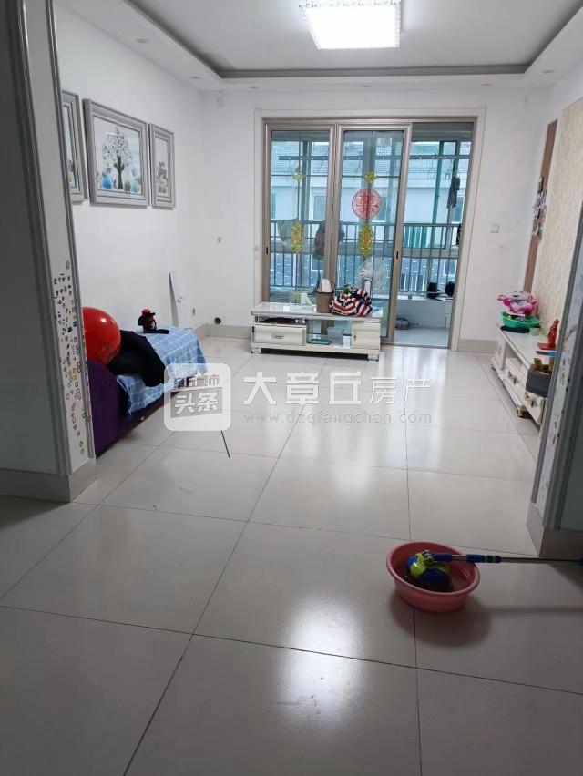 090834m5e2qn820nn83299.jpg