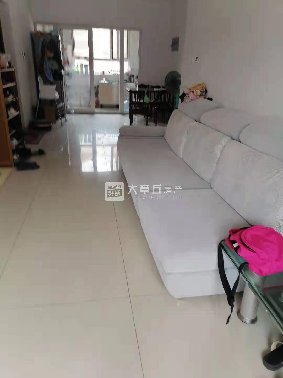 152054zcv3q3kpkep3246r.jpg