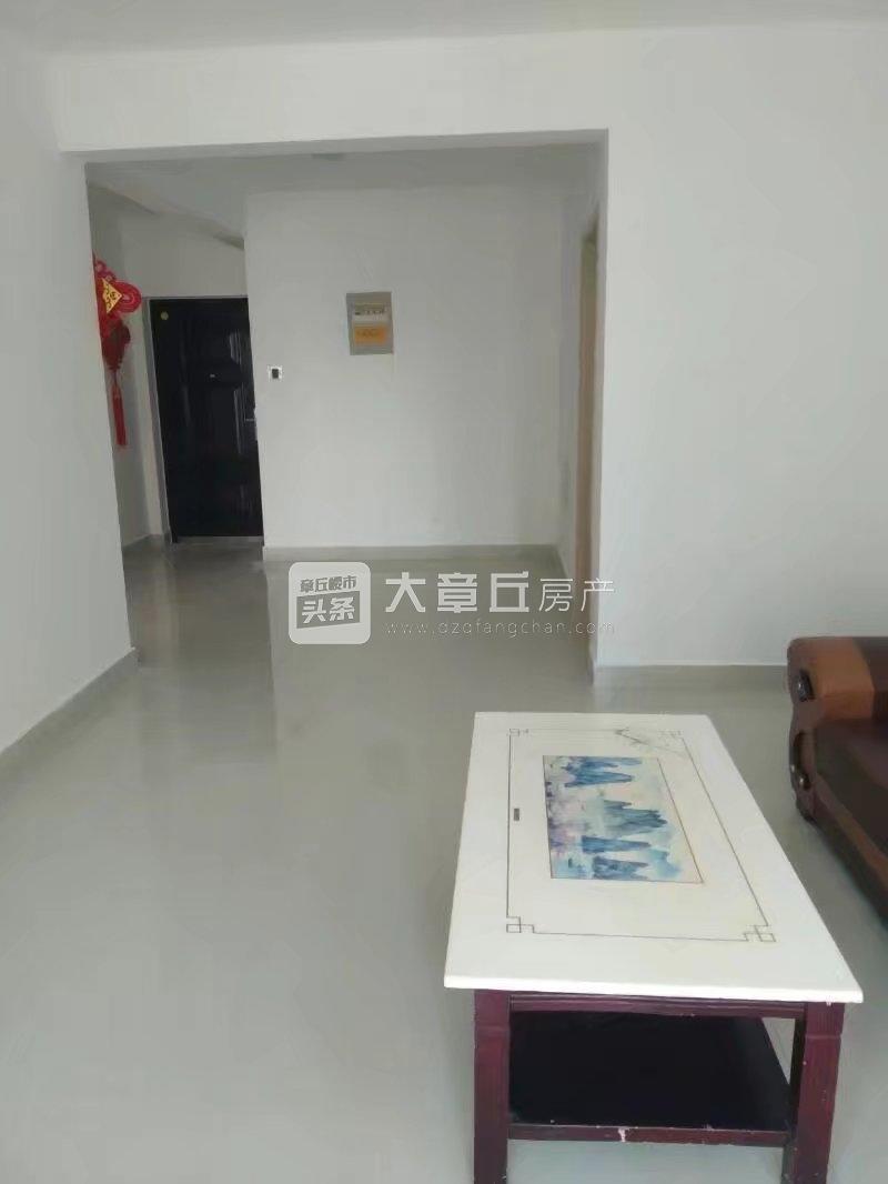 095941ee18pz6z1eexcy61.jpg