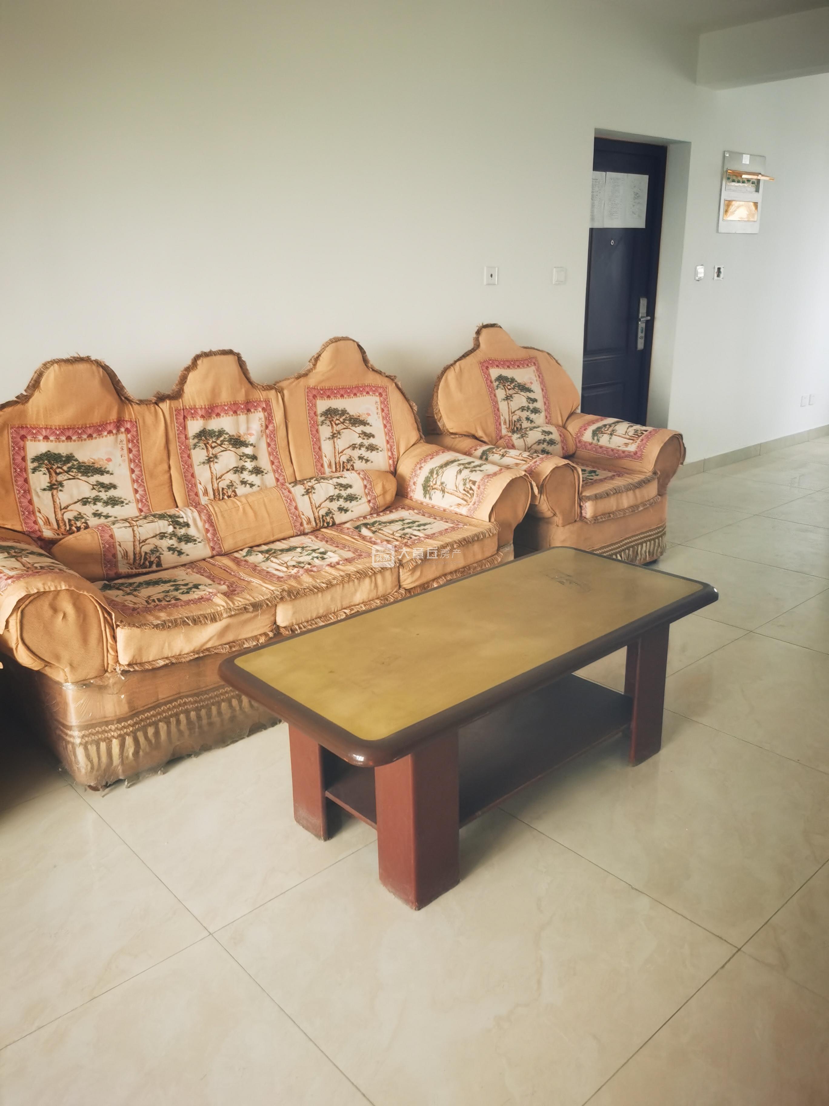 151025gk77cf72787cgmc5.jpg