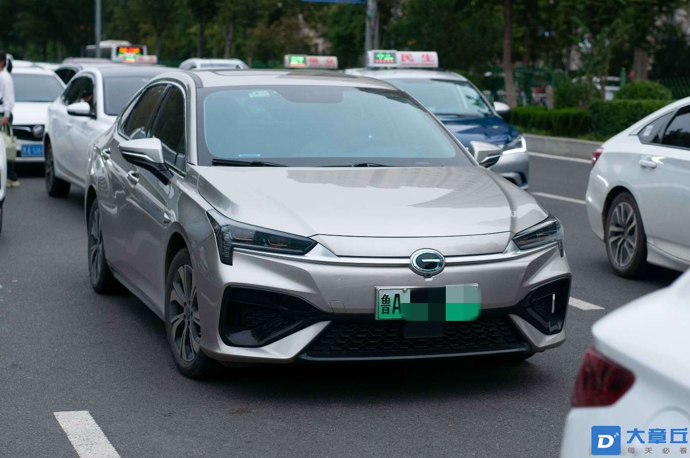 080658n3ebxq7ifxr2yq33_副本.jpg
