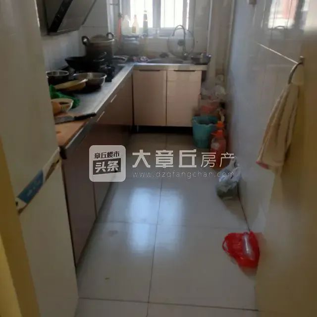 155800dbb40w79by6eey9b.jpeg