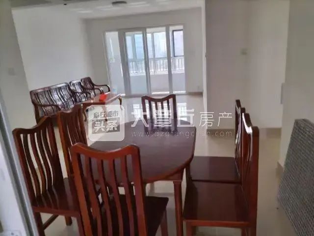 091518eljb6txyy2q9yqq6.jpeg