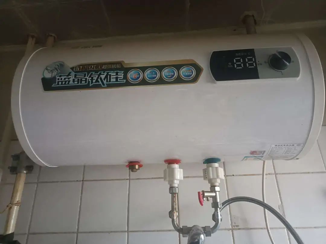 125202ou0nbpz8wcp0pp88.jpeg
