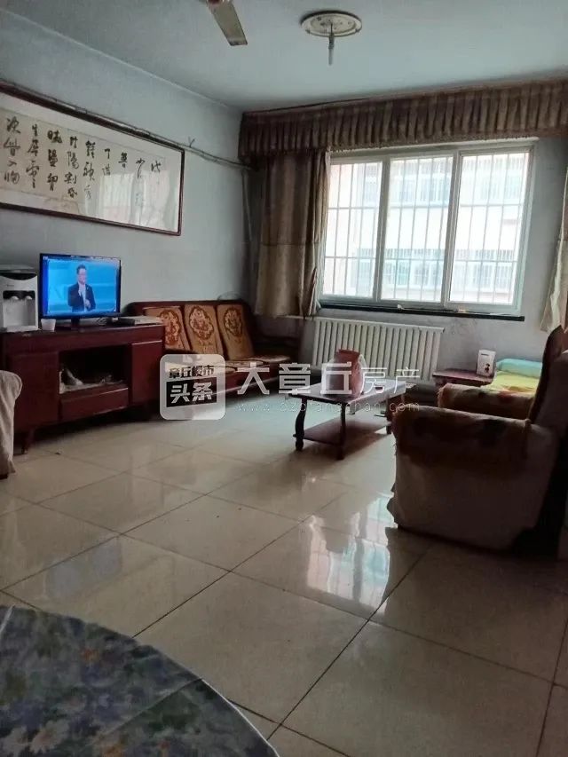 115149v076kj070zxj3j02.jpeg
