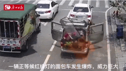 114649zi153b9ilfazcl96.gif