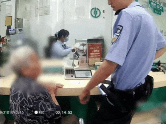 152841b4gzdextw4i044h4.gif