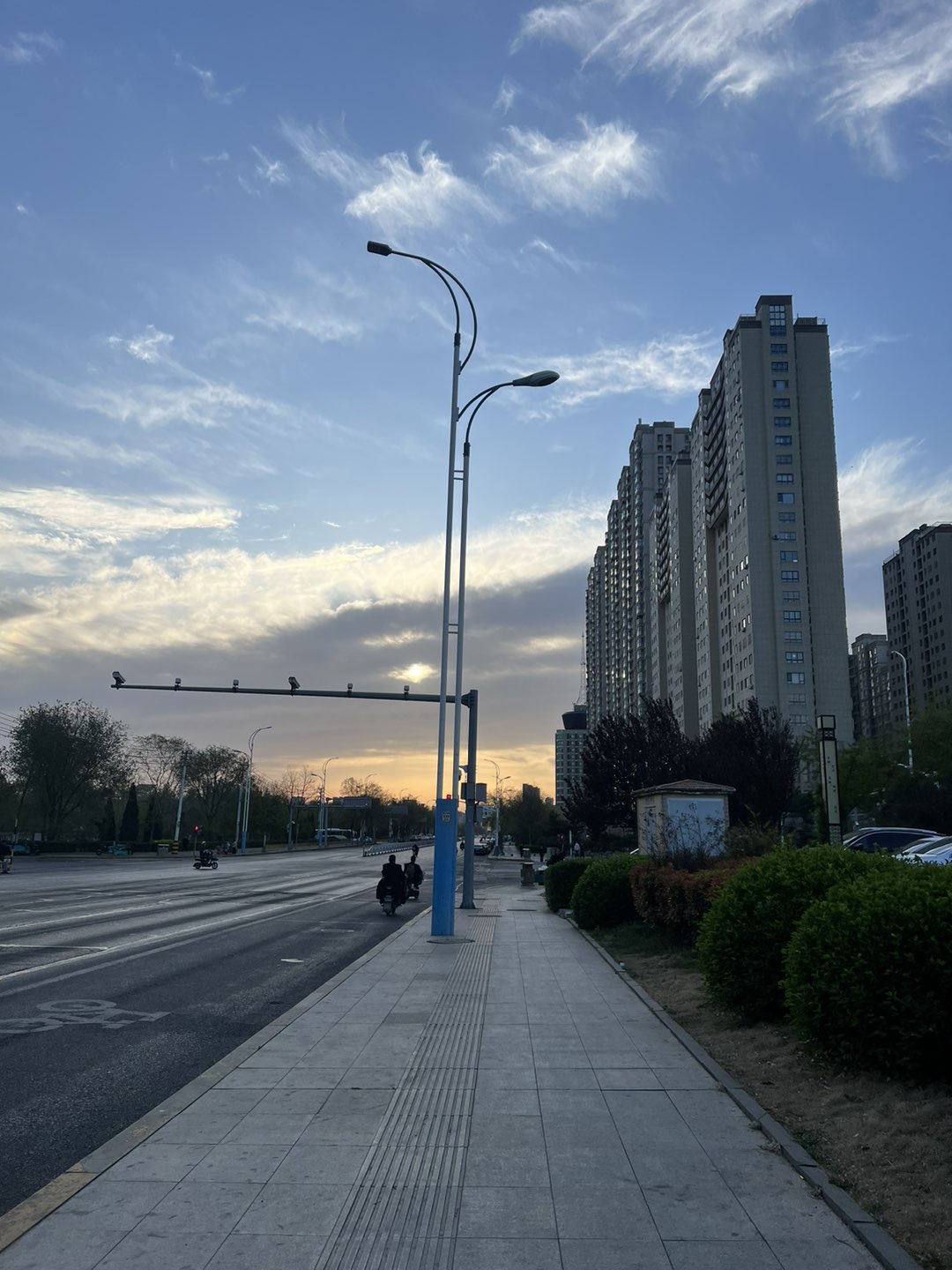 20250416062840front1_0_129688_FrABYzm3lNbZqM0IrGh-0IRVAjpH.jpg