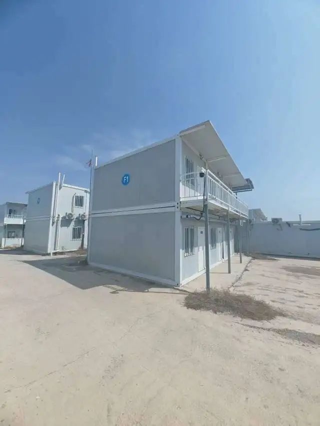 135556r0lvu07vowloou77.jpeg